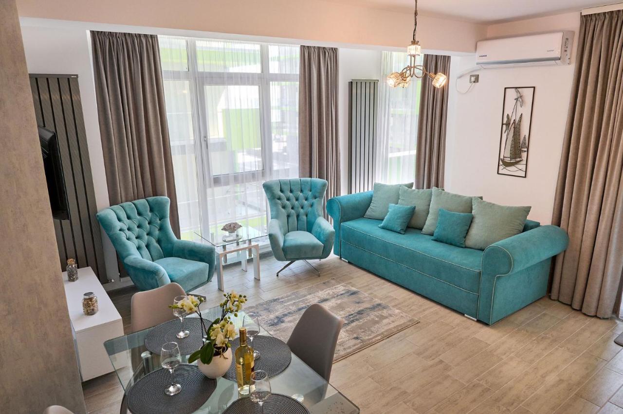 Seastar Apartment - Spa N Pools Beach Resort Mamaia Buitenkant foto