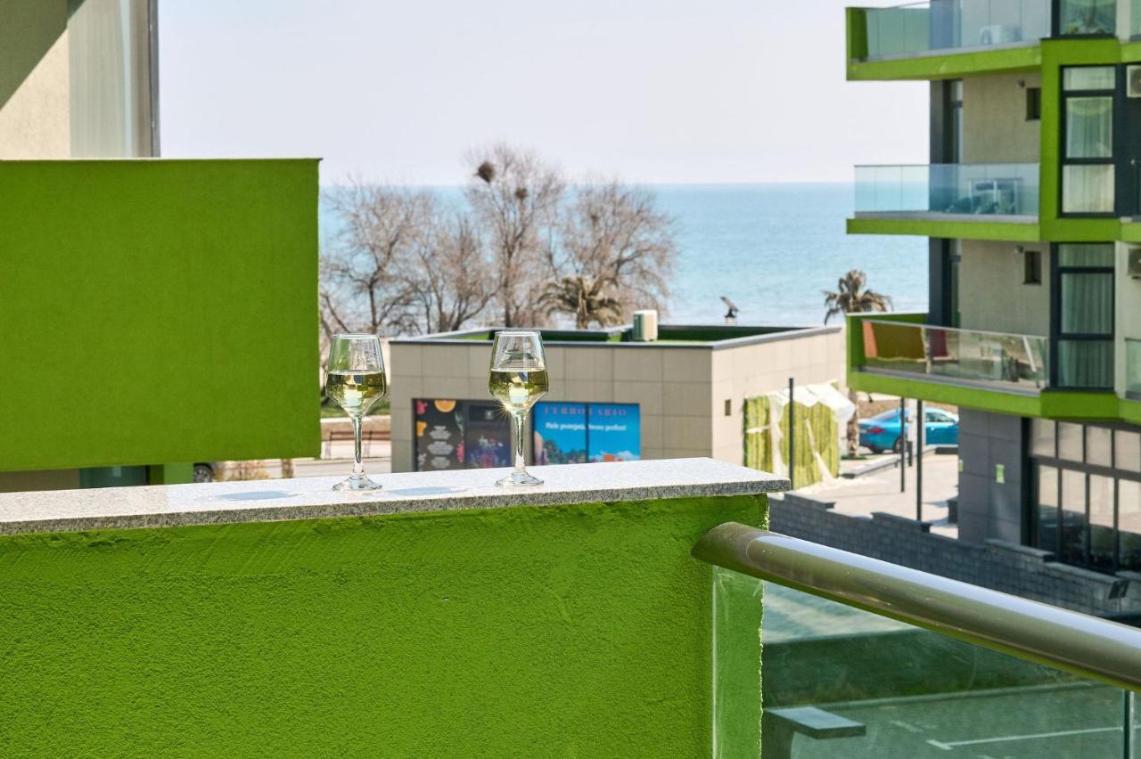 Seastar Apartment - Spa N Pools Beach Resort Mamaia Buitenkant foto