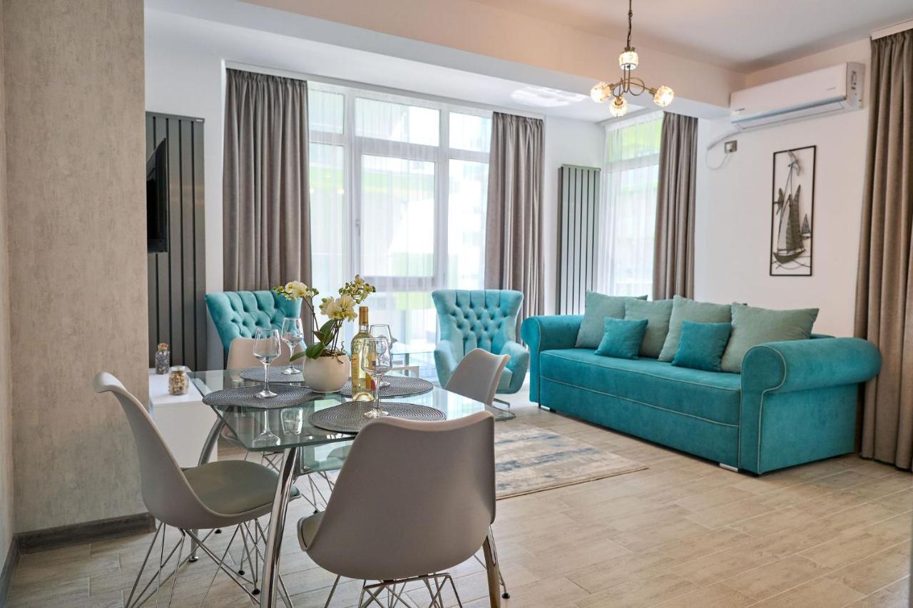 Seastar Apartment - Spa N Pools Beach Resort Mamaia Buitenkant foto