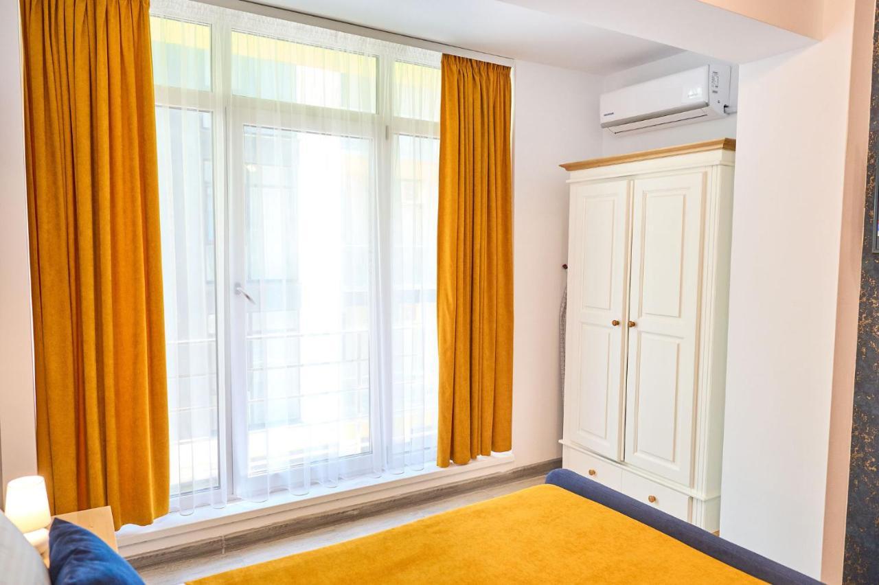 Seastar Apartment - Spa N Pools Beach Resort Mamaia Buitenkant foto