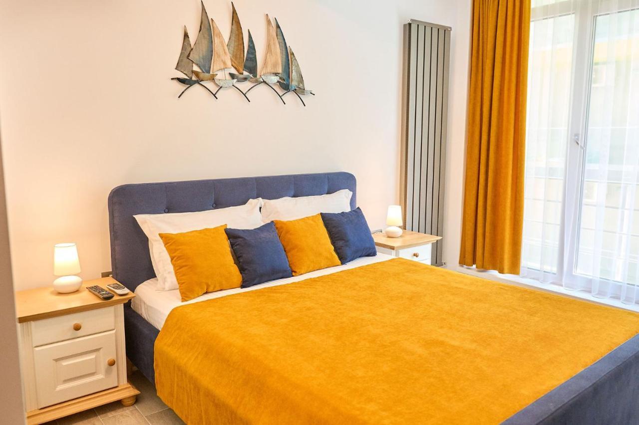 Seastar Apartment - Spa N Pools Beach Resort Mamaia Buitenkant foto