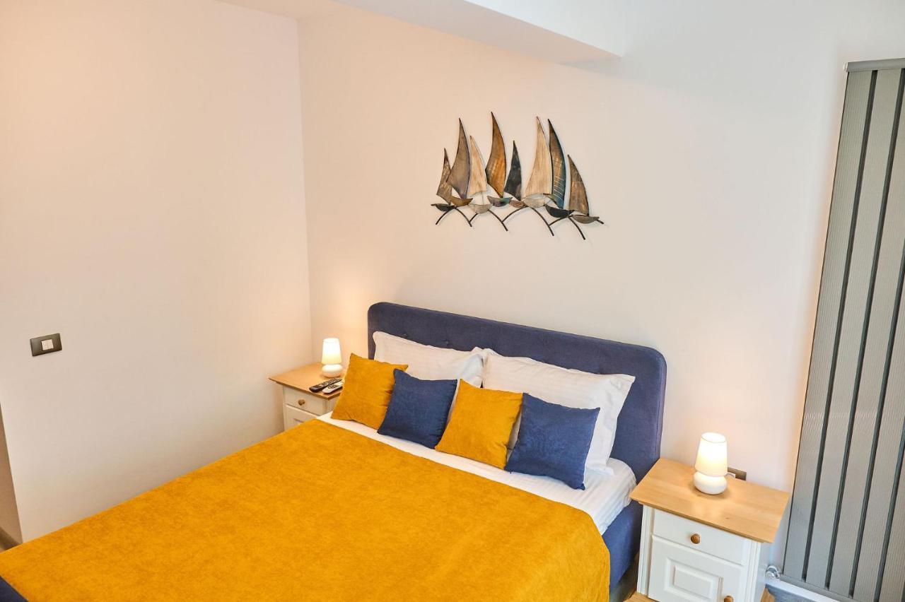 Seastar Apartment - Spa N Pools Beach Resort Mamaia Buitenkant foto