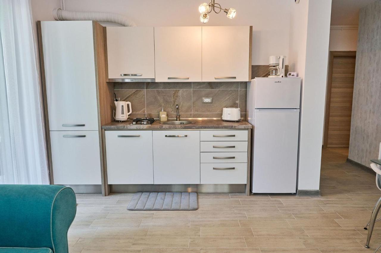 Seastar Apartment - Spa N Pools Beach Resort Mamaia Buitenkant foto